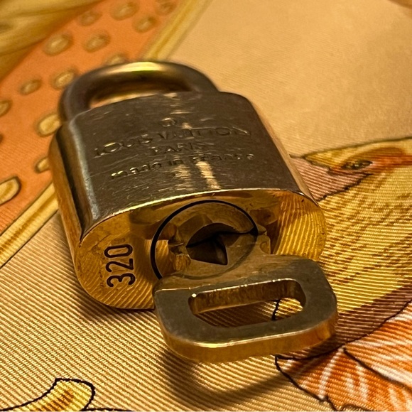Authentic Louis Vuitton Lock and Key #320 - Picture 11 of 11